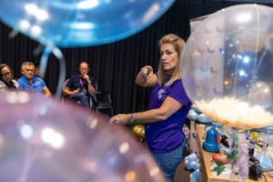 Balloon training with over 17 years experience Paula Ardron-Gemmell Approved Instructor and Teacher of balloon basics and advanced balloon decor and styling